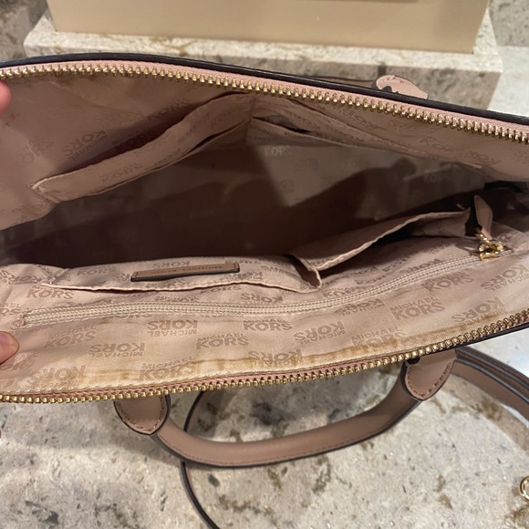 Michael Kors purse - Picture 5 of 5